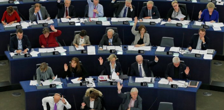 Avrupa Parlamentosu'nda Türkiye'ye sert eleştiri