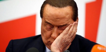 Koronavirüse yakalanan Berlusconi hastaneye kaldırıldı