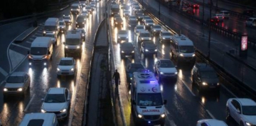 İstanbul’da yağış sebebiyle trafik yoğunluğu!