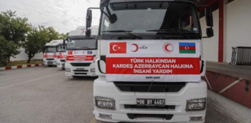 Kızılay Azerbaycan'a 4 TIR'lık yardım gönderdi