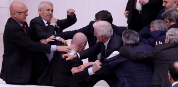 Meclis’teki kavga sonrası AKP’den açıklama