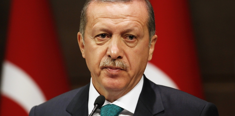 Erdoğan: Yüksek faize yatırımcımızı ezdirmemeliyiz