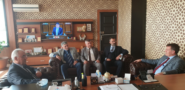 DSP Genel Başkanı Önder Aksakal, KKTC'nin 37.Kuruluş kutlamaları kapsamında gittiği KKTC'de Büyükelçi Ali Murat BAŞÇERİ, YDP Genel Başkanı Prof.Dr.Erhan ARIKLI, DP Genel Başkanı Fikri ATAOĞLU ve UBP Genel Başkan Vekili Ersan SANER'i ziyaret etti