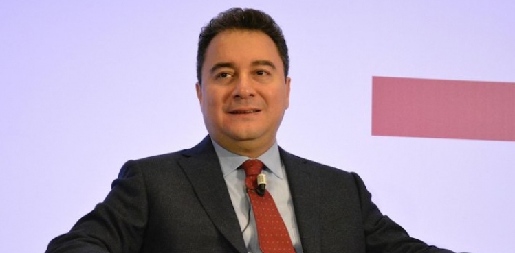 Babacan: AK Parti'de korkunç bir nemalanma yarışı var