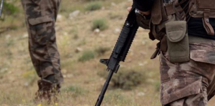 Siirt'te teröristlerle çatışma; 2 polis şehit