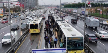 İstanbul'da zamlı ulaşım başladı