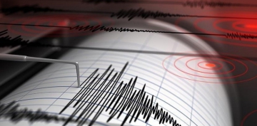 Komşu’da korkutan deprem