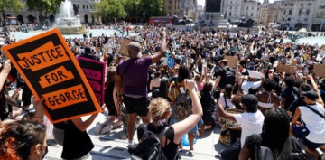 Londra ve Berlin de Floyd için sokakta