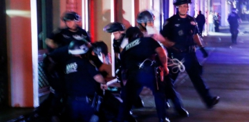 ABD'de bir polis başından vuruldu
