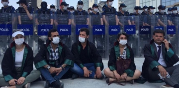 AK Parti, barolar için muhalefe gidiyor!