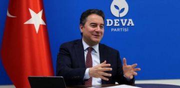 Ayasofya eleştirisi: Hassasiyetlerle desteği korumaya çalışıyor