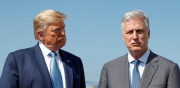 Trump'ın danışmanı korona oldu