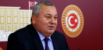 MHP'de Cemal Enginyurt'a destek istifası