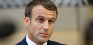 Macron: Fransa boyun eğmediği için saldırı altında