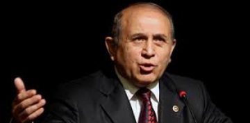 Burhan Kuzu korona virüsü nedeniyle vefat etti