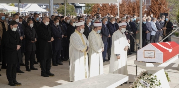 Mesut Yılmaz için cenaze töreni