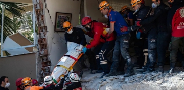 İzmir depreminde can kaybı 107'ye yükseldi