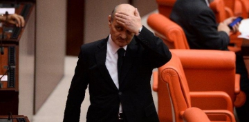 Eski AKP’li bakandan manidar tweet