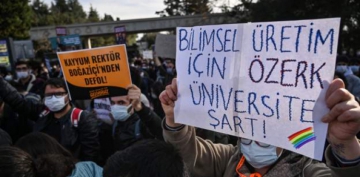 Boğaziçi Üniversitesi'nde protesto: Kayyım rektör istemiyoruz!