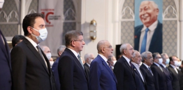 MHP'den Erbakan anmasına sert tepki