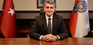Emniyet Müdürü, cami içinde biber gazlı müdahale ardından emekliliğini istedi