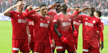 Lider Sivasspor devreye kayıpsız girdi