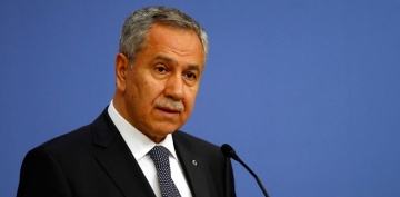 Arınç’tan AKP’li Metiner’e: Nörolojik bir vakasın