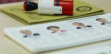 Ak Parti kulislerinde erken seçim kuşkusu