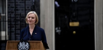 İ﻿ngiltere Başbakanı Liz Truss istifa etti