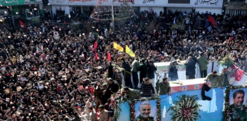 Süleymani'nin Kirman'daki cenaze töreninde izdiham: 40 ölü