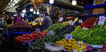 Türkiye ekonomisi önceki çeyreğe göre küçüldü