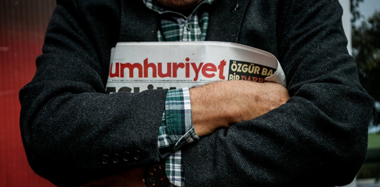 Cumhuriyet davasında 12 kişiye yeniden hapis cezası