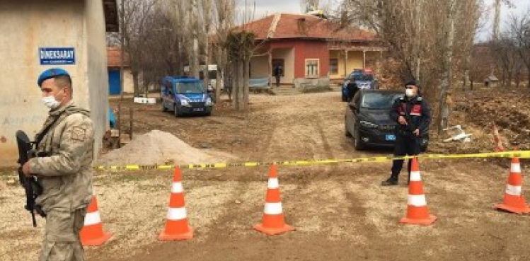 6 aylık hamile eşini öldürdü