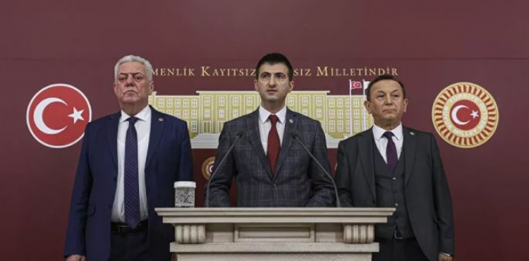 3 milletvekili CHP'den istifa etti
