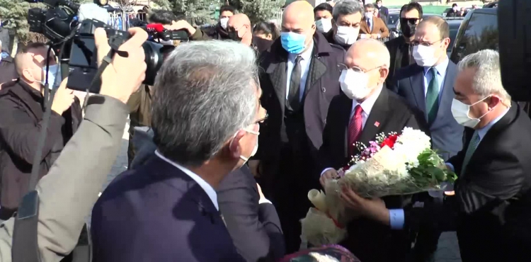 Kılıçdaroğlu'ndan çiftçilere: Sözüm var, o faizleri sileceğim